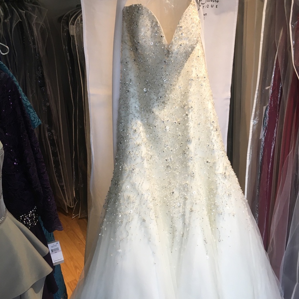 Wedding dress never worn brand new